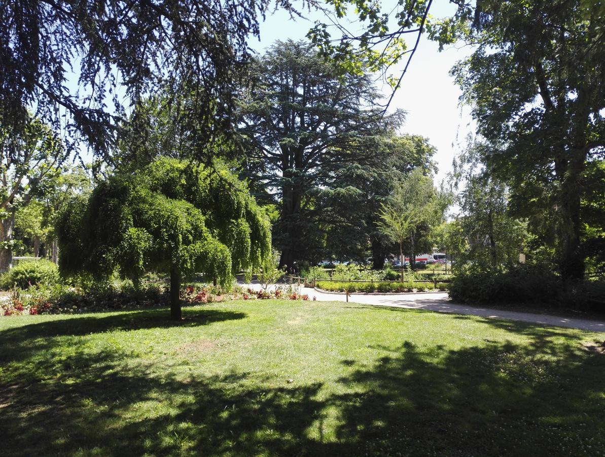 Hotel Du Square Riom Kültér fotó